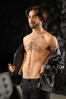 Next Door Raw Picture 3